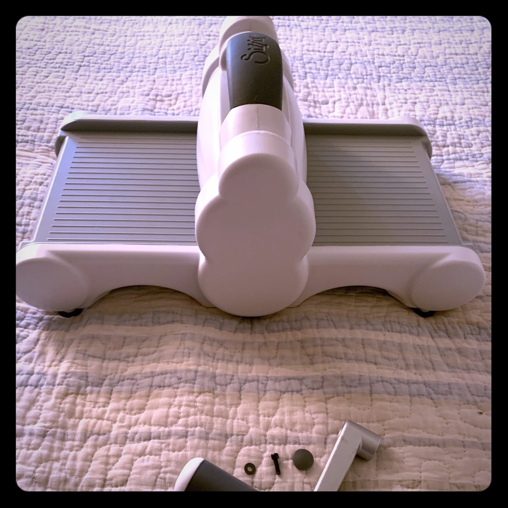 Sizzix big shot die cutting machine.